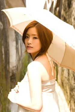 《limi美白防晒乳》